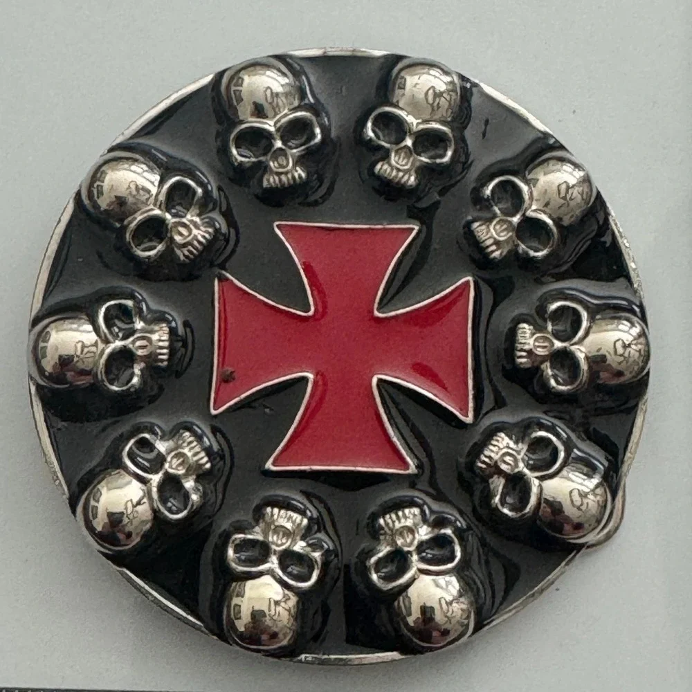 Round Skull Knights Templar Cross Belt Buckle‎ Silver Tone Black Red Metal